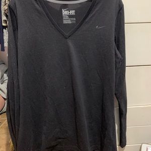 black nike long sleeve.
